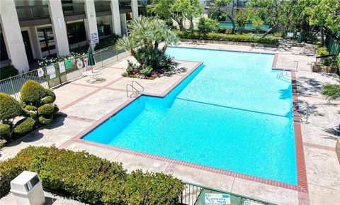 Photo of 5460 White Oak, Encino, CA 91316 (MLS # BB26024793)