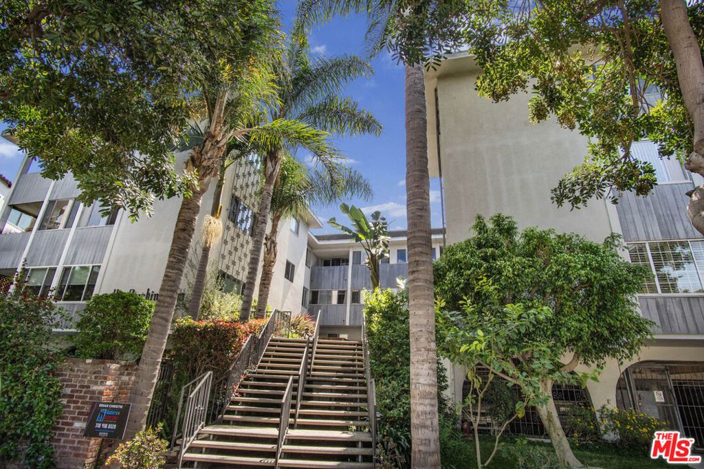 Photo of 6150 Buckingham Pkwy #311, Culver City, CA 90230 (MLS # 26670265)