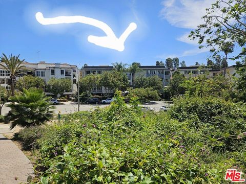 Photo of 6150 Buckingham Pkwy #311, Culver City, CA 90230 (MLS # 26670265)