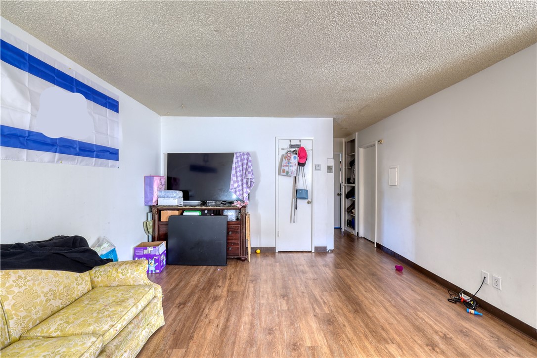 SM Southwest(940) - Residential