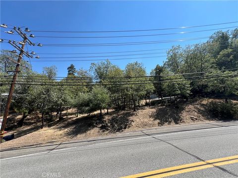 Photo of 28195 N Bay Road, Lake Arrowhead, CA 92352 (MLS # GD26023416)