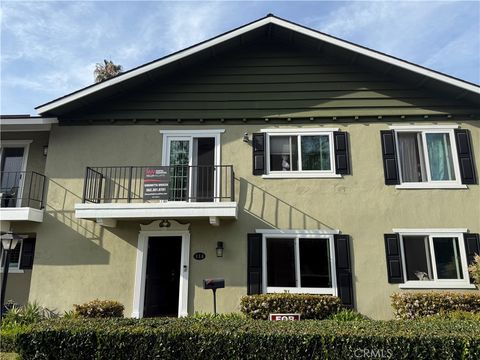 12100 Montecito Road Rossmoor CA 90720