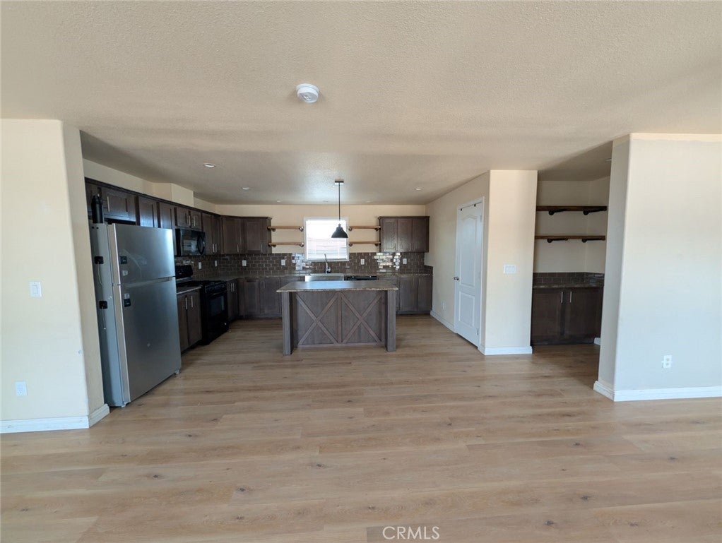 2450 E Hobsonway 67