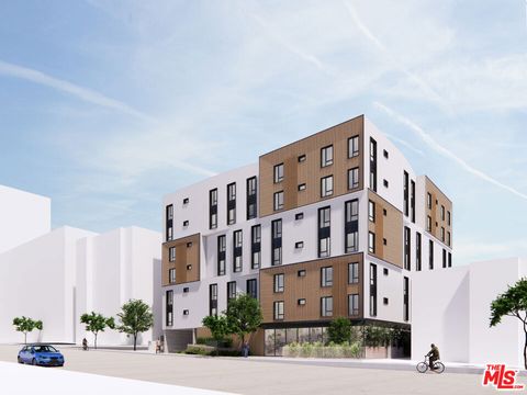 Photo of 734 S Manhattan Place, Los Angeles, CA 90005 (MLS # 26672299)