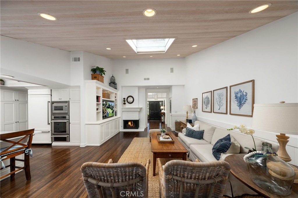 877 Sandcastle Drive, Corona Del Mar CA 92625 - Photo 16