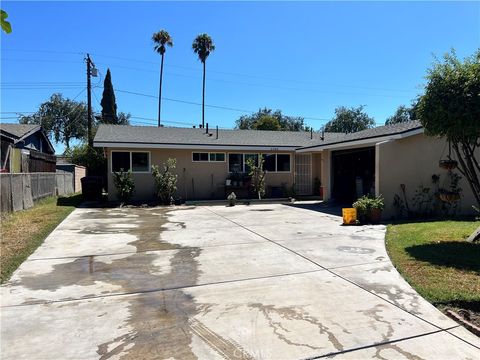 Photo of 2286 Concord Avenue, Pomona, CA 91768 (MLS # CV25208442) Photo of 2286 Concord Avenue, Pomona, CA 91768 (MLS # CV25208442)