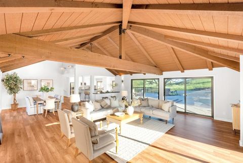 Tiny photo for 3270 Paseo Vista Avenue, San Martin, CA 95046 (MLS # ML82037566)