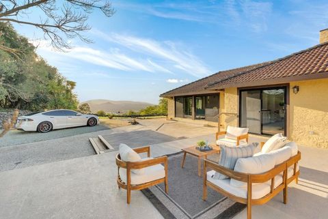 Tiny photo for 3270 Paseo Vista Avenue, San Martin, CA 95046 (MLS # ML82037566)