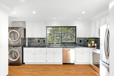 Tiny photo for 3270 Paseo Vista Avenue, San Martin, CA 95046 (MLS # ML82037566)