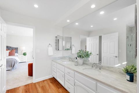 Tiny photo for 3270 Paseo Vista Avenue, San Martin, CA 95046 (MLS # ML82037566)