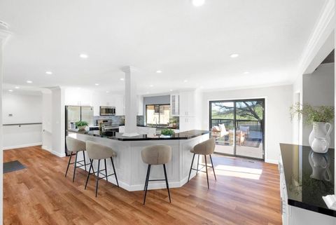 Tiny photo for 3270 Paseo Vista Avenue, San Martin, CA 95046 (MLS # ML82037566)