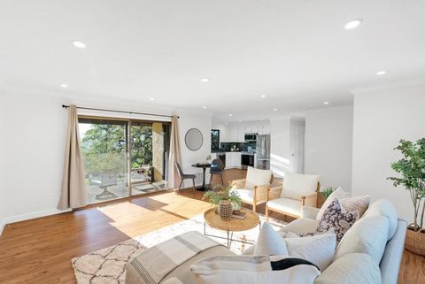 Tiny photo for 3270 Paseo Vista Avenue, San Martin, CA 95046 (MLS # ML82037566)