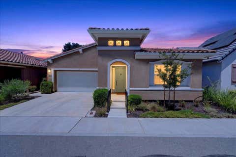 Photo of 2006 Red Oak Drive, Hollister, CA 95023 (MLS # ML82052719)