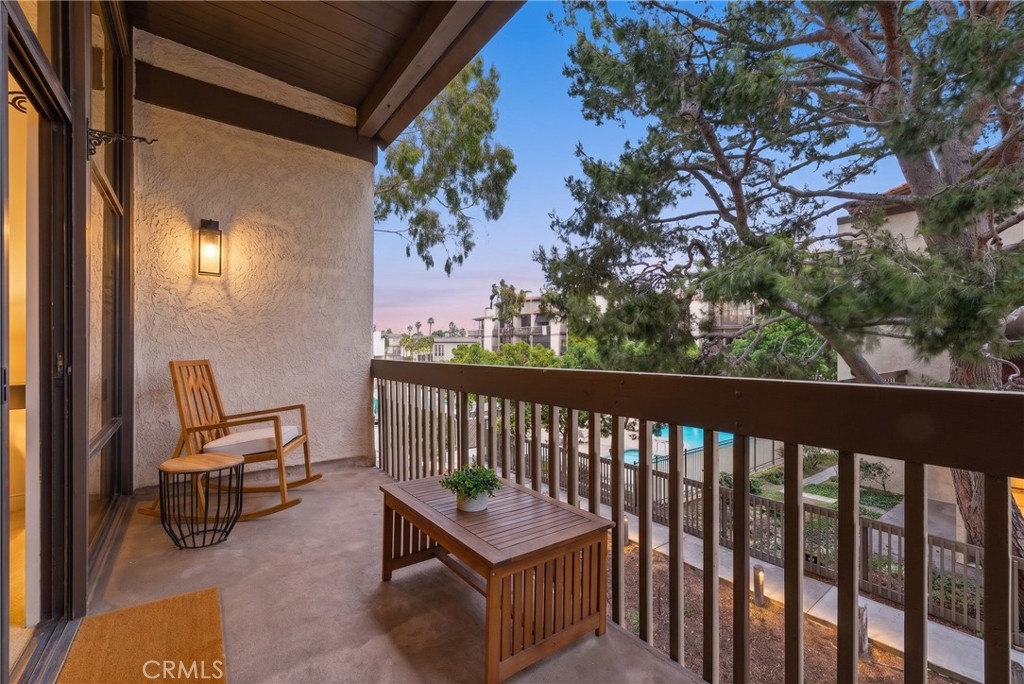 8208 Marina Pacifica N