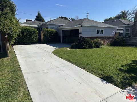 Photo of 3764 Wasatch Avenue, Los Angeles, CA 90066 (MLS # 26658389)