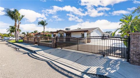 9828 Carob Avenue Fontana CA 92335