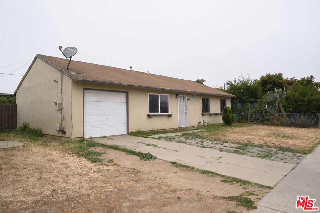 1317 N Western Avenue