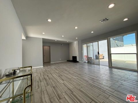 Photo of 14657 Novice Street, Panorama City, CA 91402 (MLS # 25611267)