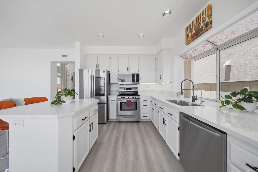 2345 Country View Gln, Escondido CA 92026