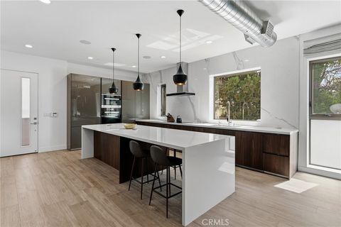 Photo of 4141 Duquesne Avenue #4, Culver City, CA 90232 (MLS # SR26075964)