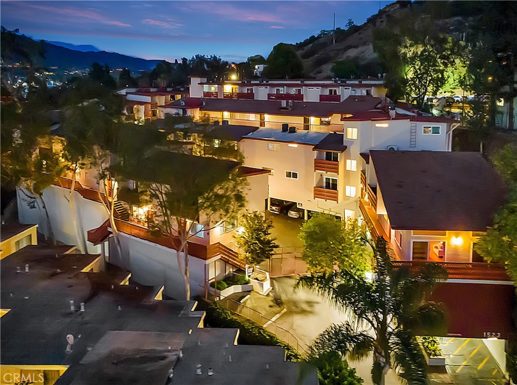 Welcome to this spacious 3-bedroom, 2-bath condo in the heart of Glendale. Bright and inviting, this home features an open living and dining area with direct access to a private balcony—perfect for morning coffee. The kitchen features ample cabinet space and a functional layout for everyday living.
The primary suite includes its own bathroom and ample closet space, while the secondary bedrooms are ideal for family, guests, or a home office. One of the bedrooms features a private balcony, adding an extra touch of outdoor living to your space.
Additional highlights include three assigned parking spaces, and a well-maintained community with secure entry. Conveniently located near shopping, dining, schools, and easy freeway access, this condo combines comfort and convenience in a highly desirable neighborhood.