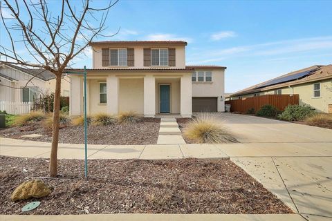 Photo of 1712 House Dr Dr, Woodland, CA 95776 (MLS # 41121505)