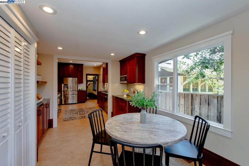 EAST END - Residential