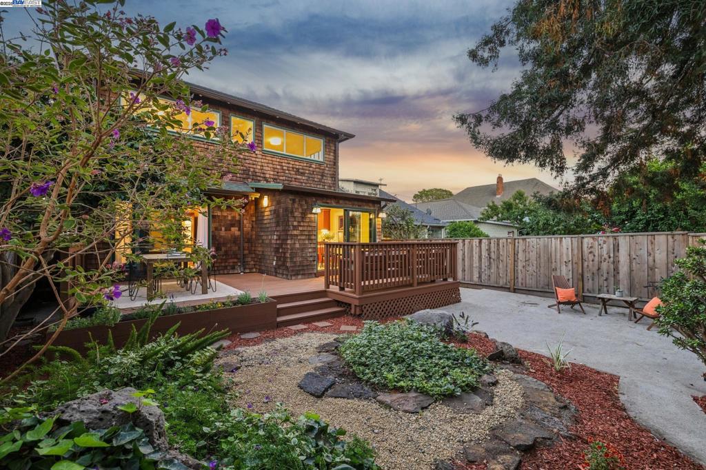 EAST END - Residential