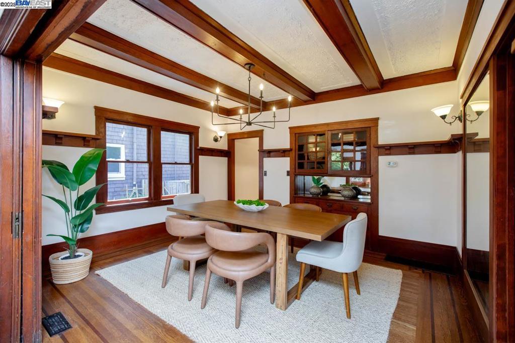 EAST END - Residential