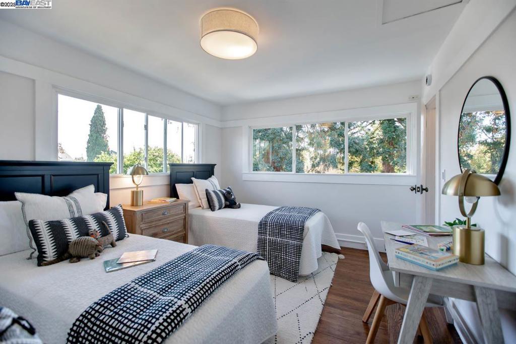 EAST END - Residential