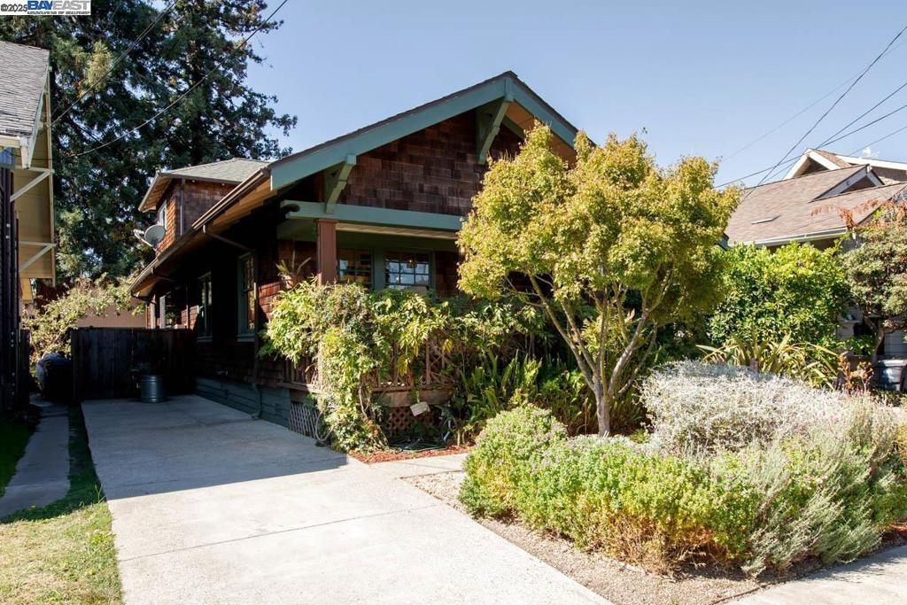 EAST END - Residential