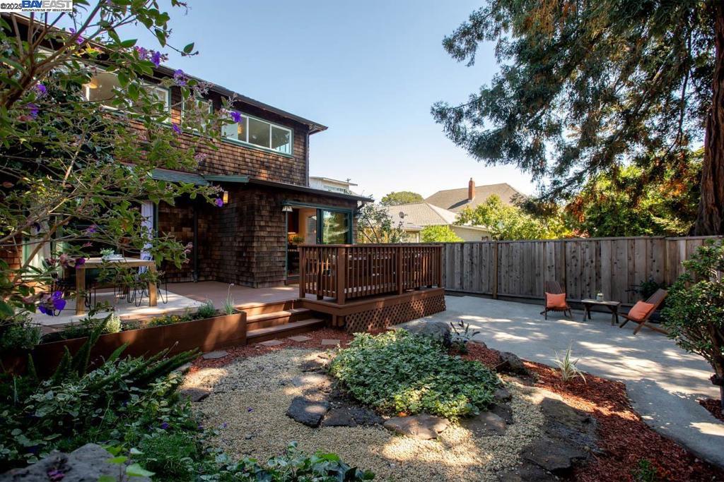 EAST END - Residential