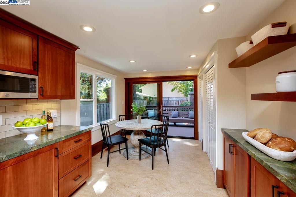 EAST END - Residential