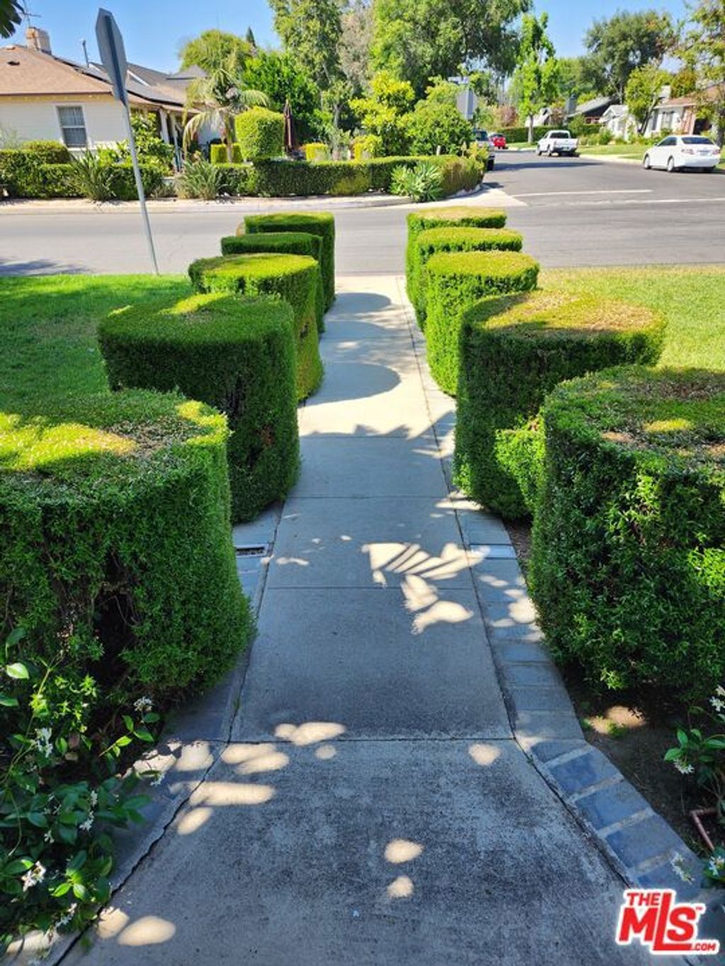 Photo of 13232 Otsego Street, Sherman Oaks, CA 91423 (MLS # 26817725)