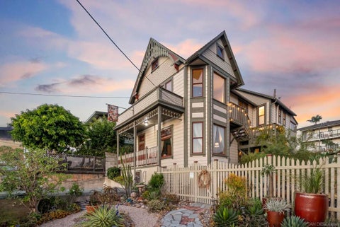 Photo of 2163 Brant St ST, San Diego, CA 92101 (MLS # 260023428SD)