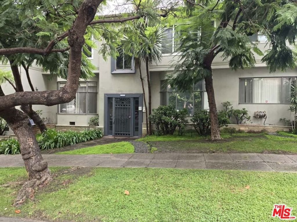 Photo of 10404 Ilona Avenue #2, Los Angeles, CA 90064 (MLS # 25607101)