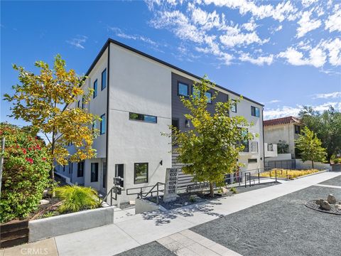 Photo of 1018 S Leland Street #1, San Pedro, CA 90731 (MLS # SB25231488)