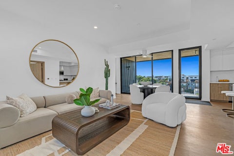 Photo of 1257 N Detroit Street #401, West Hollywood, CA 90046 (MLS # 26989175)