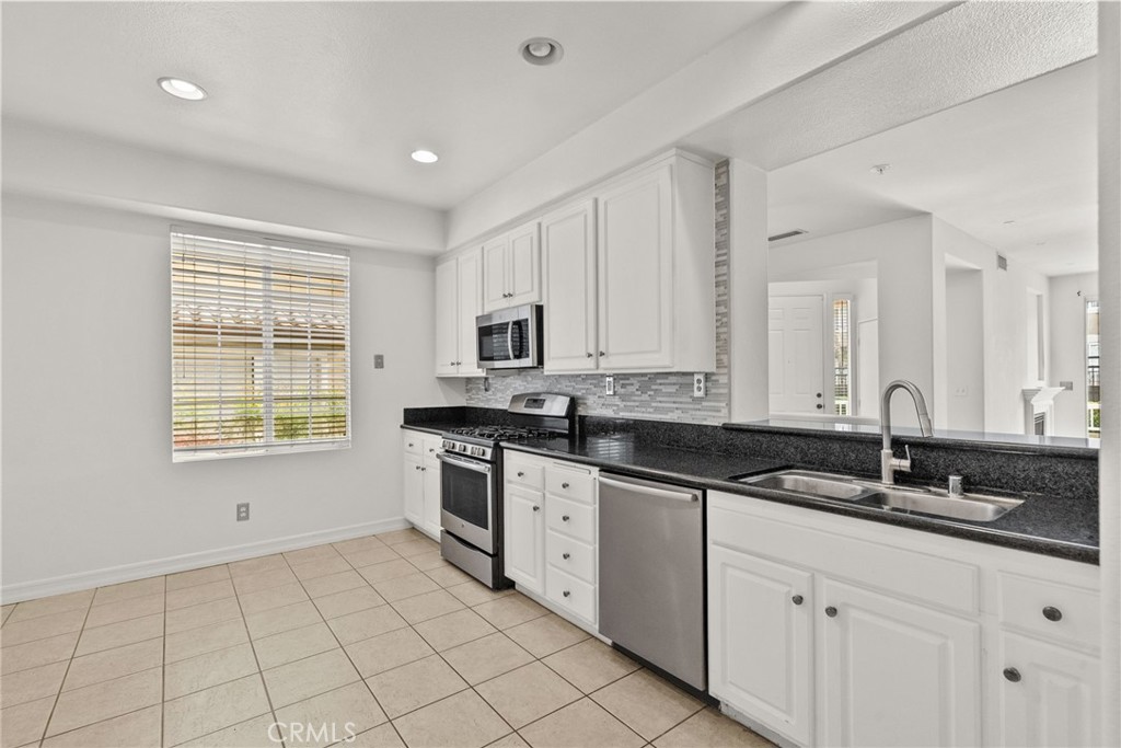 28215 canterbury court