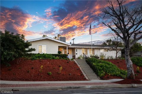 Photo of 20624 Oxnard St, Woodland Hills, CA 91367 (MLS # SR26051964)