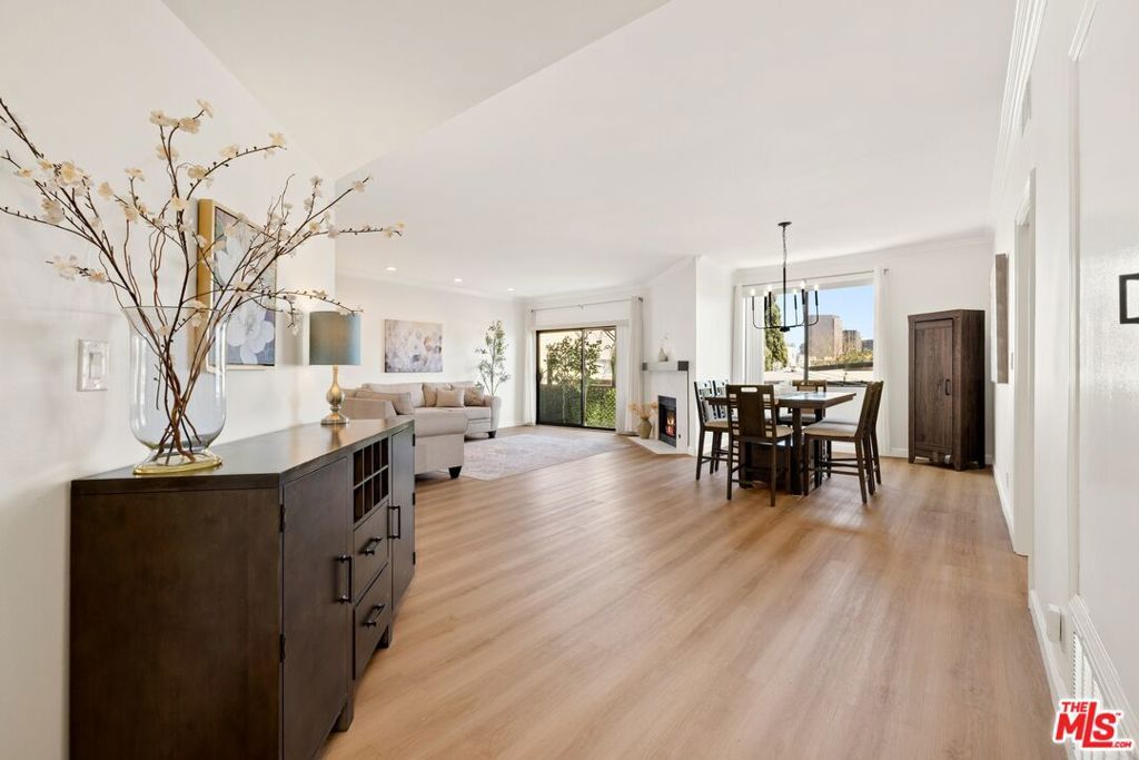 Photo of 828 S Bedford Street #202, Los Angeles, CA 90035 (MLS # 26663621)