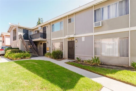 Photo of 10035 Sepulveda Boulevard, San Fernando, CA 91345 (MLS # SR26202735)