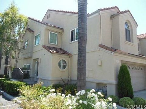 Photo of 26257 Solrio, Mission Viejo, CA 92692 (MLS # OC26056707)