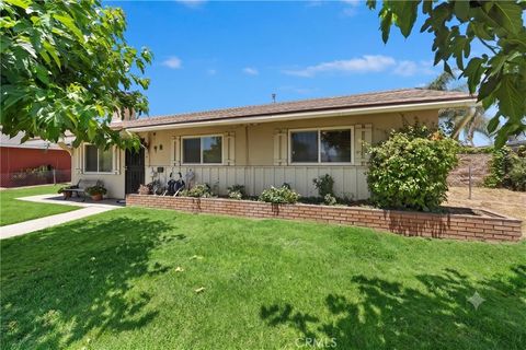 Photo of 18234 Santa Ana AVE, Bloomington, CA 92316 (MLS # CV26141063)