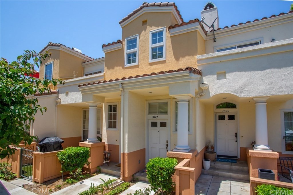 Welcome to this beautiful condo in the Summit Renaissance gated community, offering both comfort and convenience in a prime location. This home features a spacious living room with a cozy fireplace and open balcony, a dining area, and an open kitchen complete with refrigerator, dishwasher, microwave, cooking range, and ample cabinetry. All three bedrooms and two bathrooms are located on the same floor, making the layout functional and easy to navigate. The primary suite includes a walk-in closet and private bath, while the second and third bedrooms and a full bathroom for guests. The third bedroom also comes with a built-in office desk by the window, making it perfect for working from home while enjoying the scenic view. Natural sunlight fills every room, enhancing the bright and welcoming atmosphere. Additional highlights include a two-car attached garage with direct access, central A/C with a Nest controller, and in-unit washer and dryer.
The Summit Renaissance community offers resort-style amenities including a pool, spa, fitness center, and secure gated entry. Conveniently located near Costco, Ralphs, CVS, Starbucks, and just minutes from the 91 Freeway and 241 S, commuting to Irvine and surrounding areas is a breeze. Residents also enjoy proximity to Anaheim Hills Golf Course and highly rated local schools with a 8 to 10 rating. This home perfectly combines modern living with lifestyle amenities in one of the most desirable neighborhoods. The owner is real estate agent.