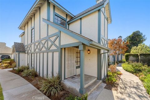 Photo of 1531 W Nottingham Ln, Anaheim, CA 92802 (MLS # PW26088037)