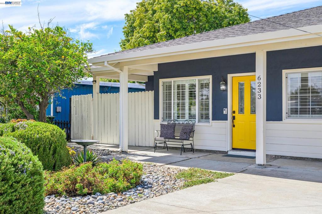 6233 Zulmida Ave