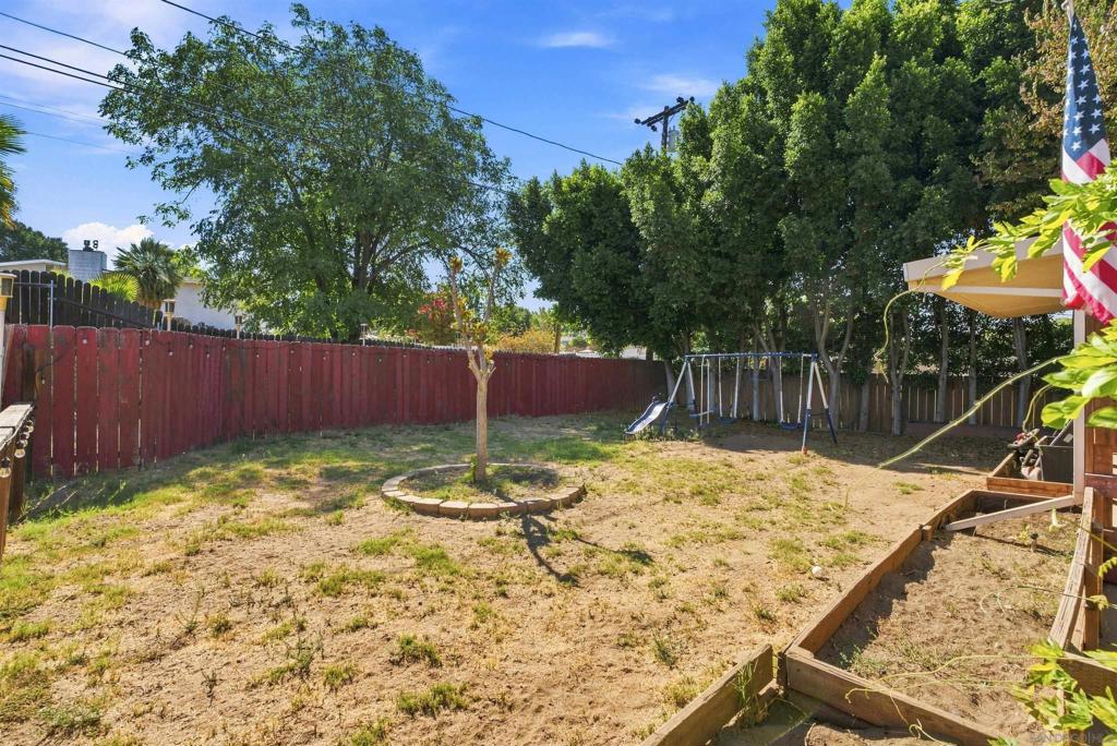 8130 Royal Park