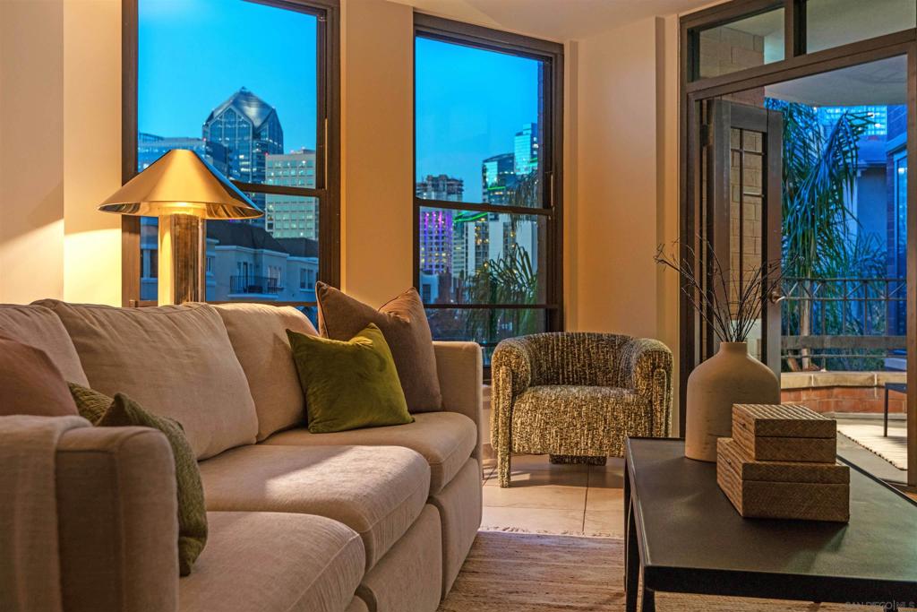 500 W Harbor Drive 413