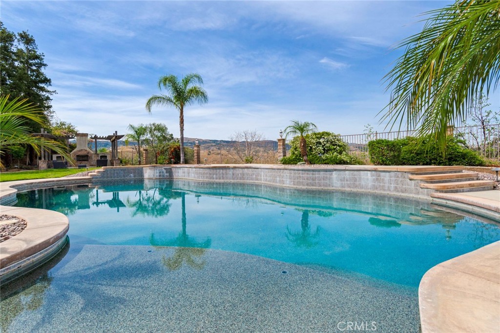 Redlands, California, 92373, United States, 4 Bedrooms Bedrooms, ,4 BathroomsBathrooms,Residential,Active,2036671